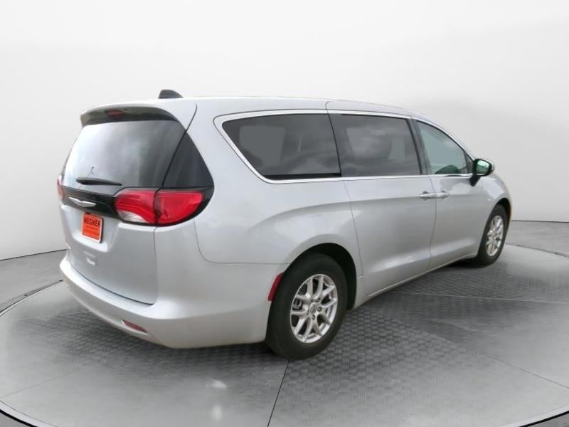 2023 Chrysler Voyager — detail view